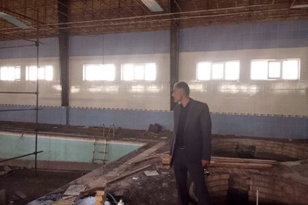 انتقاد شدید از پیشرفت لاکپشتی پروژه استخر مجموعه ورزشی علیمرادیان